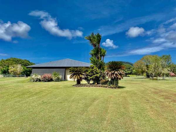 11 Daniel close, Etty Bay - Thumbnail 2