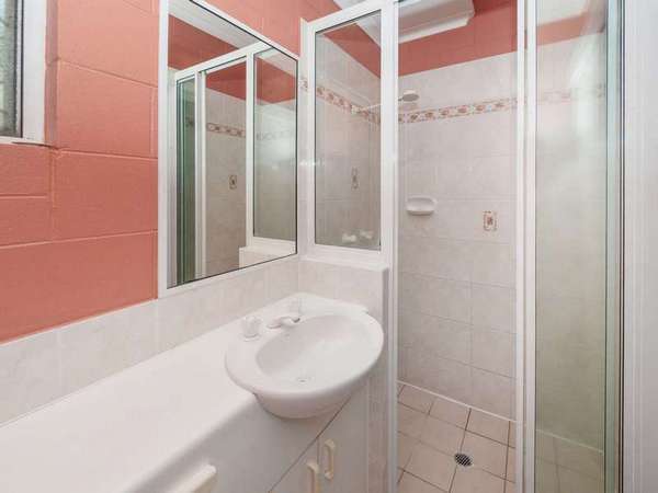 6 Caneland Court, Redlynch - Thumbnail 8