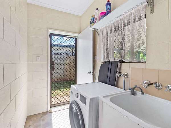 53 Impey Steet, Caravonica - Thumbnail 8