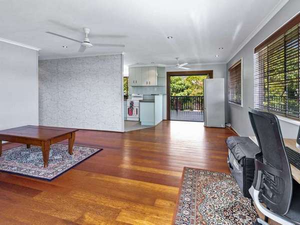 28 Agate St, Bayview Heights - Thumbnail 2
