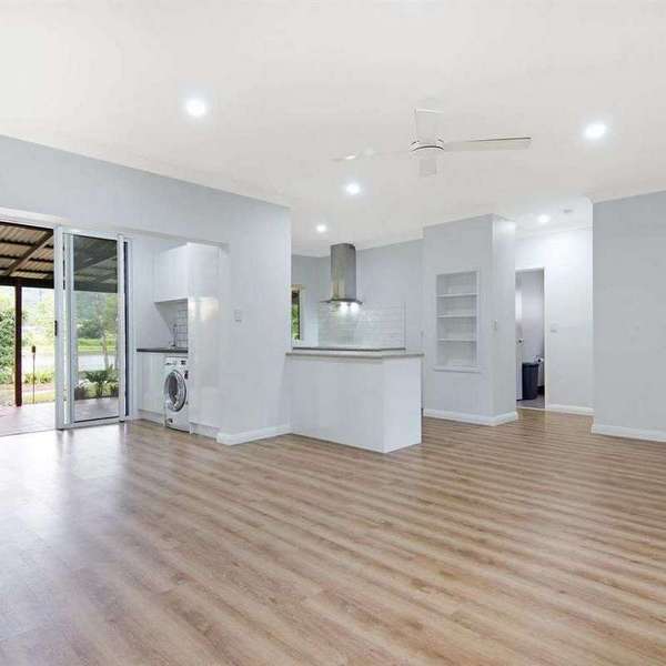 49/2 Lake Placid Road, Caravonica - Thumbnail 2