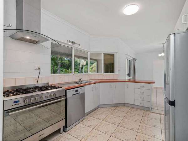 22 Ficus Close, Redlynch - Thumbnail 3