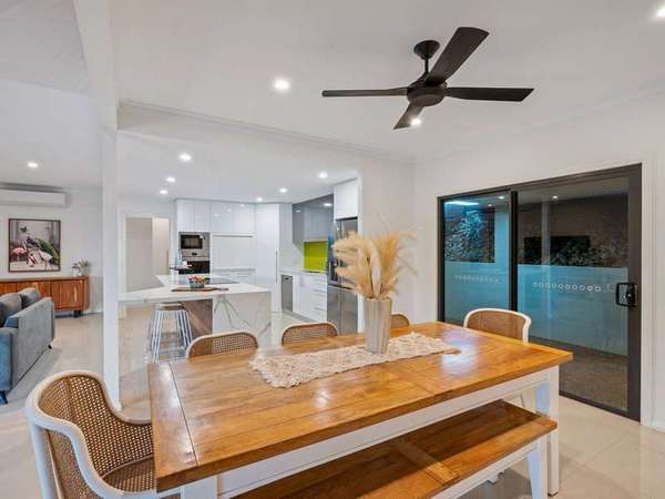 52 Roberts Drive, Trinity Beach - Thumbnail 3