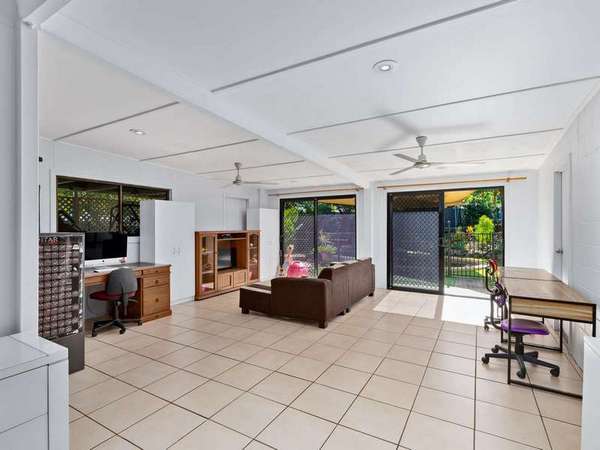 65 Hobson Drive, Brinsmead - Thumbnail 4