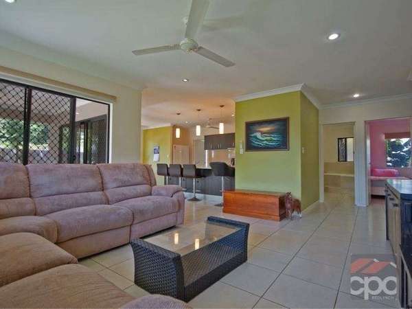 31 Willoughby Close, Redlynch - Thumbnail 3