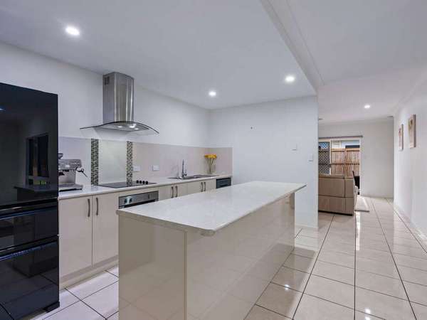 46 Perserverance Street, Redlynch - Thumbnail 4