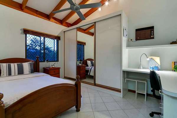 15 Slate Close, Brinsmead - Thumbnail 5