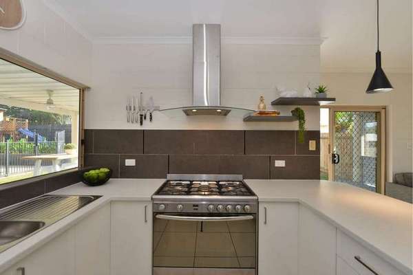 3 Raffia Court, Redlynch - Thumbnail 4