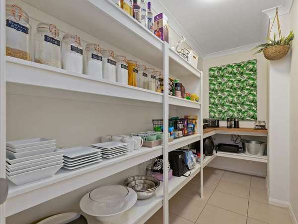 30-32 Kippin Close, Redlynch - Thumbnail 7