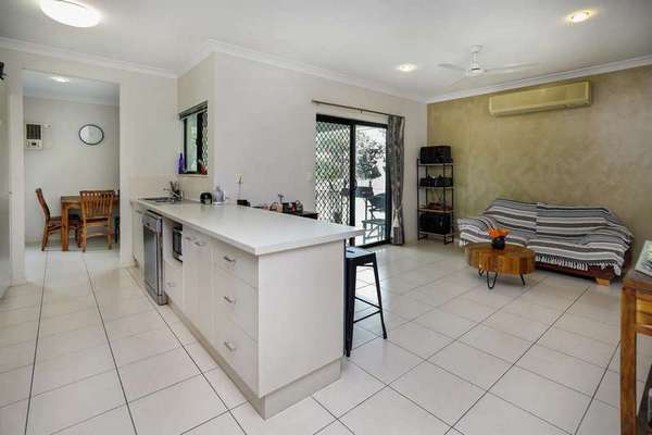 14 Davidson Close, Redlynch - Thumbnail 4