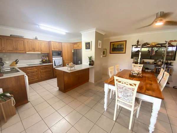 11 Daniel Close, Etty Bay - Thumbnail 2