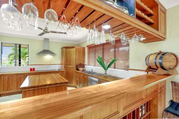 10 Rhapis Court, Whitfield - Thumbnail 4