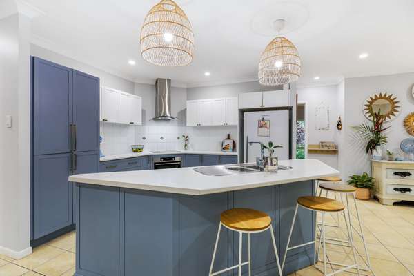 21 Gamburra Drive, Redlynch - Thumbnail 3