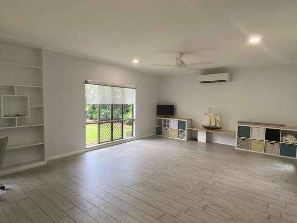 32 Satinash Close, Redlynch - Thumbnail 4