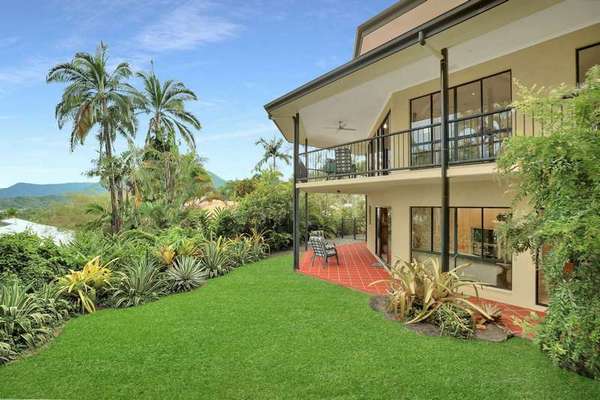 10 Rhapis Court, Whitfield - Thumbnail 3