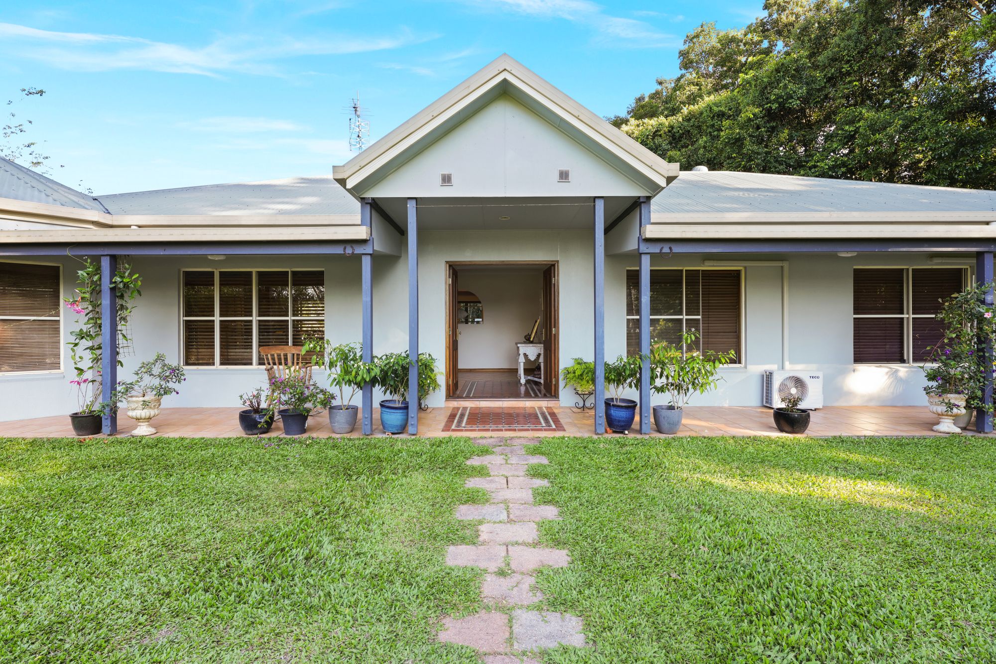 2-4 The Rocks Road, Redlynch - Thumbnail 2