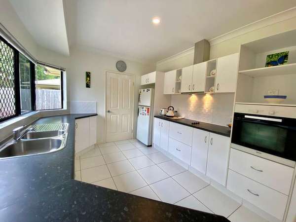 6 Kerlin Close, Redlynch - Thumbnail 8