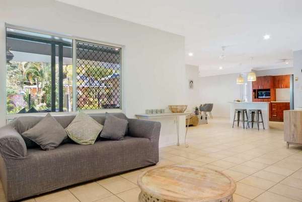 21 Gamburra Drive, Redlynch - Thumbnail 2