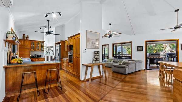 1-3 Beltana Close, Redlynch - Thumbnail 3