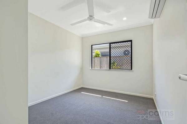 1 & 2/8 Midship Street, Trinity Beach - Thumbnail 5