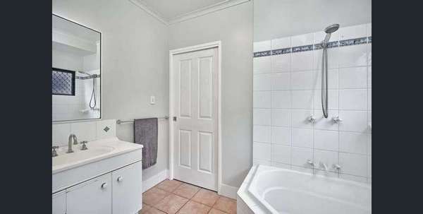 9 Caneland Court, Redlynch - Thumbnail 7