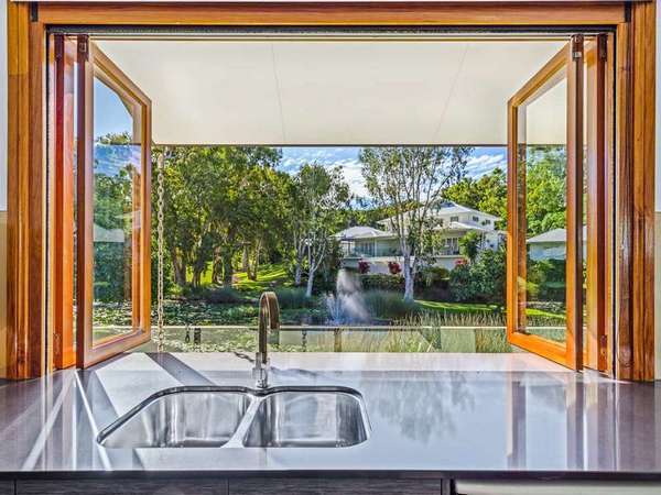 54 Ocean Drive, Palm Cove - Thumbnail 3