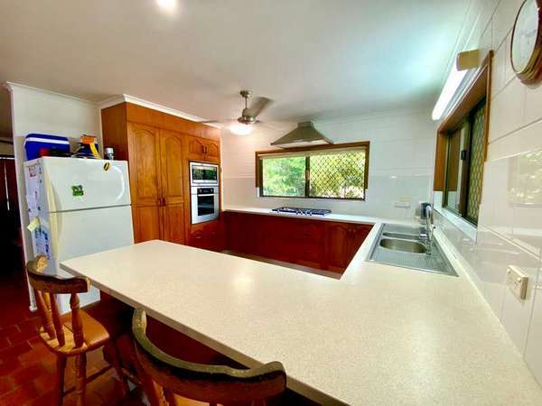2 Cantal close, Smithfield - Thumbnail 4