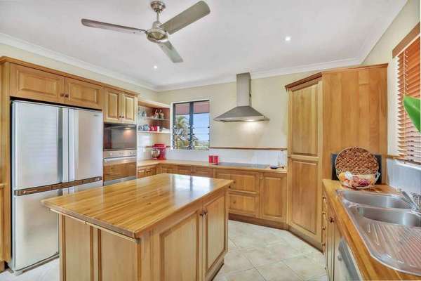 10 Rhapis Court, Whitfield - Thumbnail 5