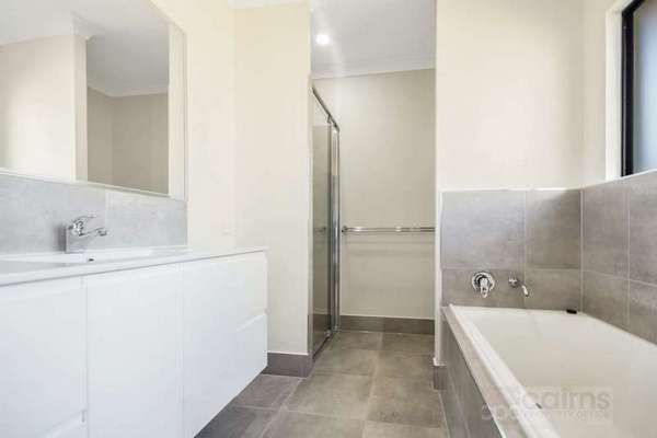 1 & 2/8 Midship Street, Trinity Beach - Thumbnail 8