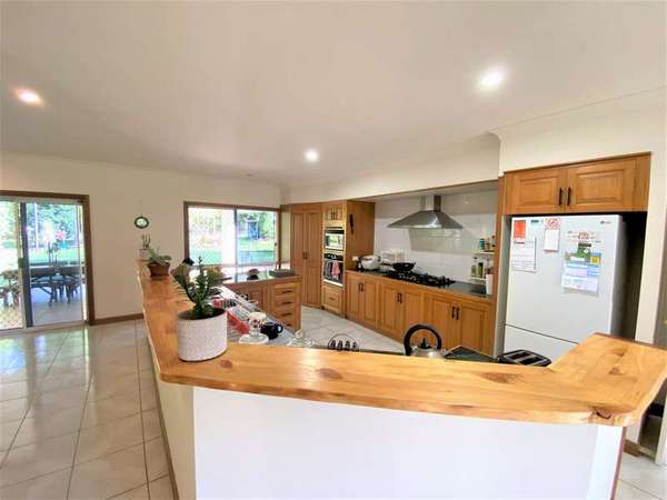18-20 Soderberg close, Redlynch - Thumbnail 3