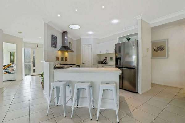 6 Ellestree Close, Redlynch - Thumbnail 4
