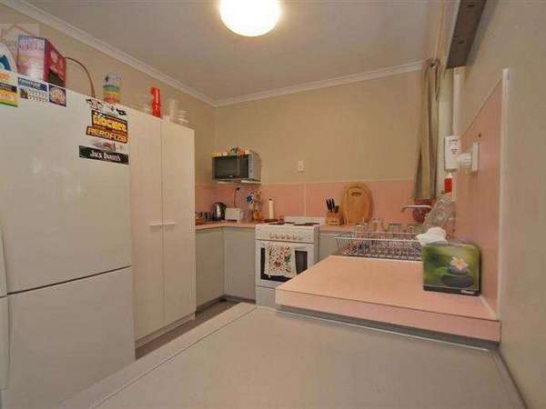 36 Long Street, Mooroobool - Thumbnail 8