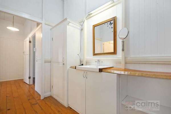 14 Whitfield St, Aeroglen - Thumbnail 6