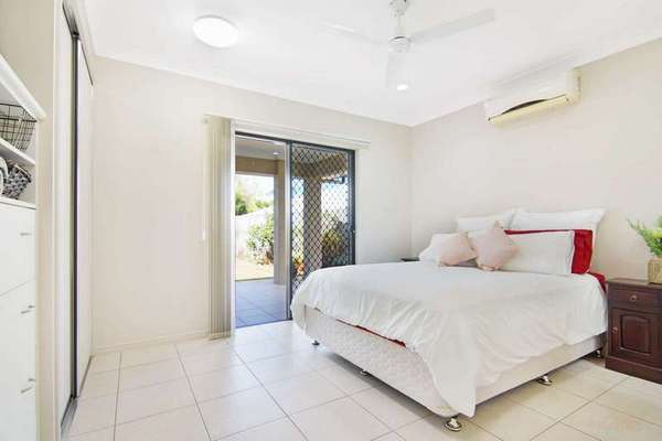 31 Tyrconnell Crescent, Redlynch - Thumbnail 3