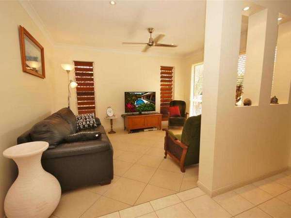 25 St Albans Close, Brinsmead - Thumbnail 8