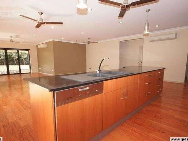 21 Lum Jim St, Redlynch - Thumbnail 2