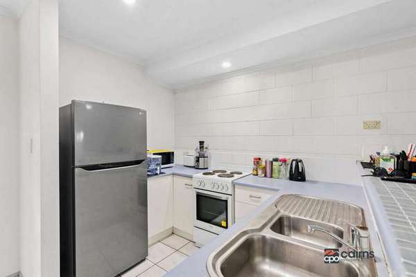 2/6 Tenni Street, Redlynch - Thumbnail 2