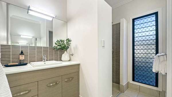 8-10 Kehone St, Redlynch - Thumbnail 4