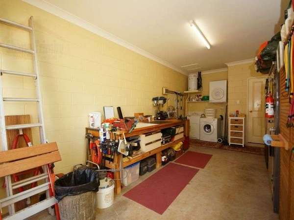 6 Hedley Close, Redlynch - Thumbnail 3