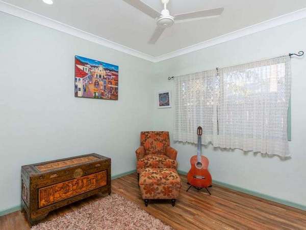 2 Russellia Street, Redlynch - Thumbnail 7