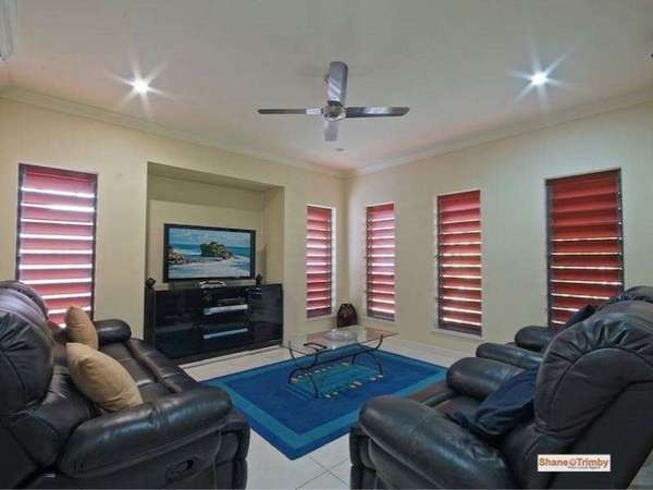 8 Alander Payet Close, Redlynch - Thumbnail 3