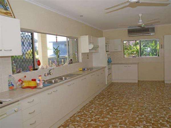 BAYVIEW HEIGHTS QLD, 4868, Bayview Heights - Thumbnail 2