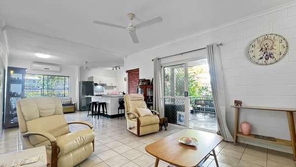 2/40-42 Old Smithfield Road, Freshwater - Thumbnail 4