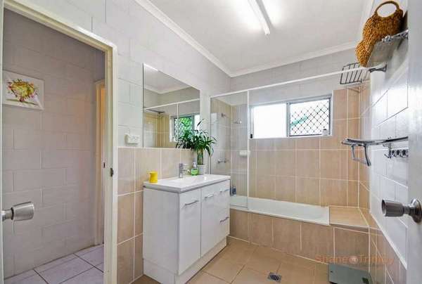 9 Reliance Close, Bentley Park - Thumbnail 8