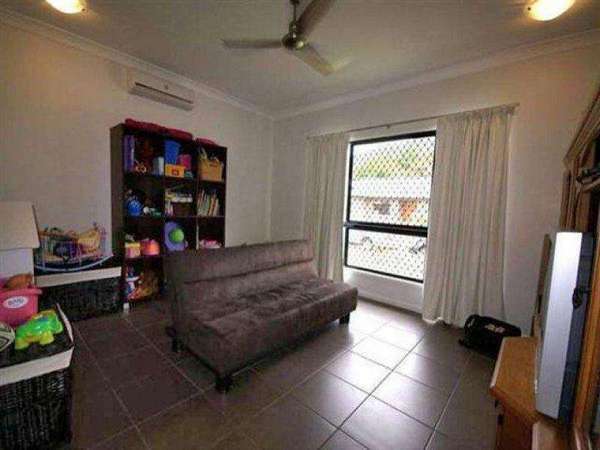29 McBride Street, Redlynch - Thumbnail 4