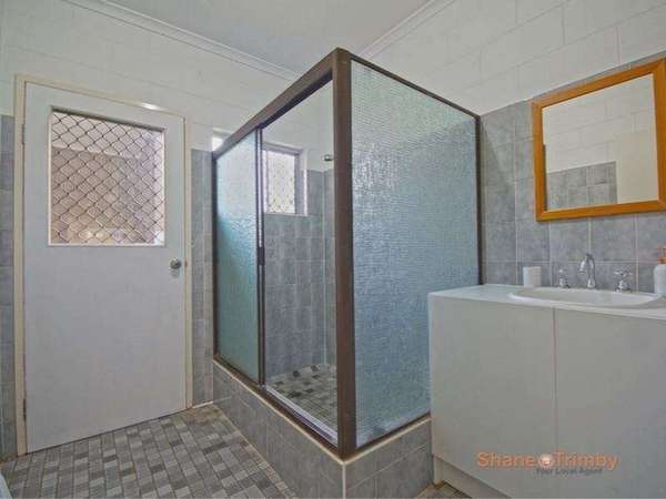 25 Mclaughlin Road, Bentley Park - Thumbnail 7