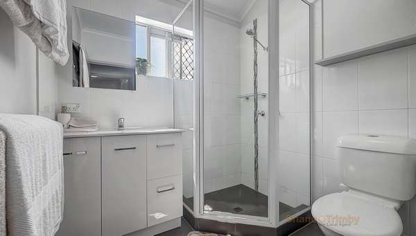 3/11-13 Short Street, Redlynch - Thumbnail 7