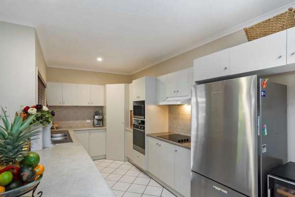 4 Raphis Close, Kamerunga - Thumbnail 3