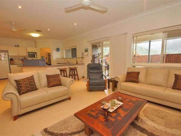 35 Fairley Street, Redlynch - Thumbnail 6
