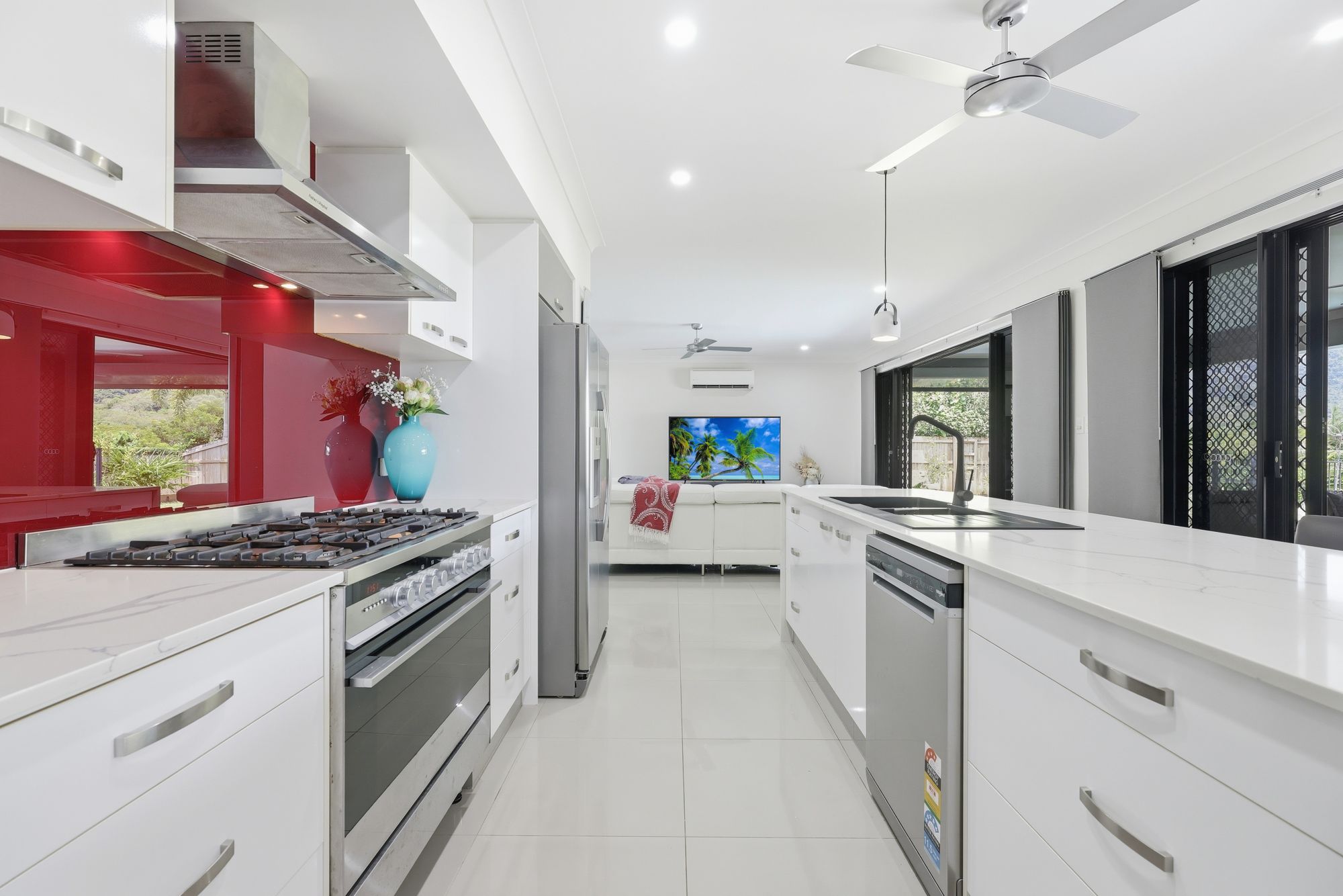 8 Lowther Close, Redlynch - Thumbnail 4